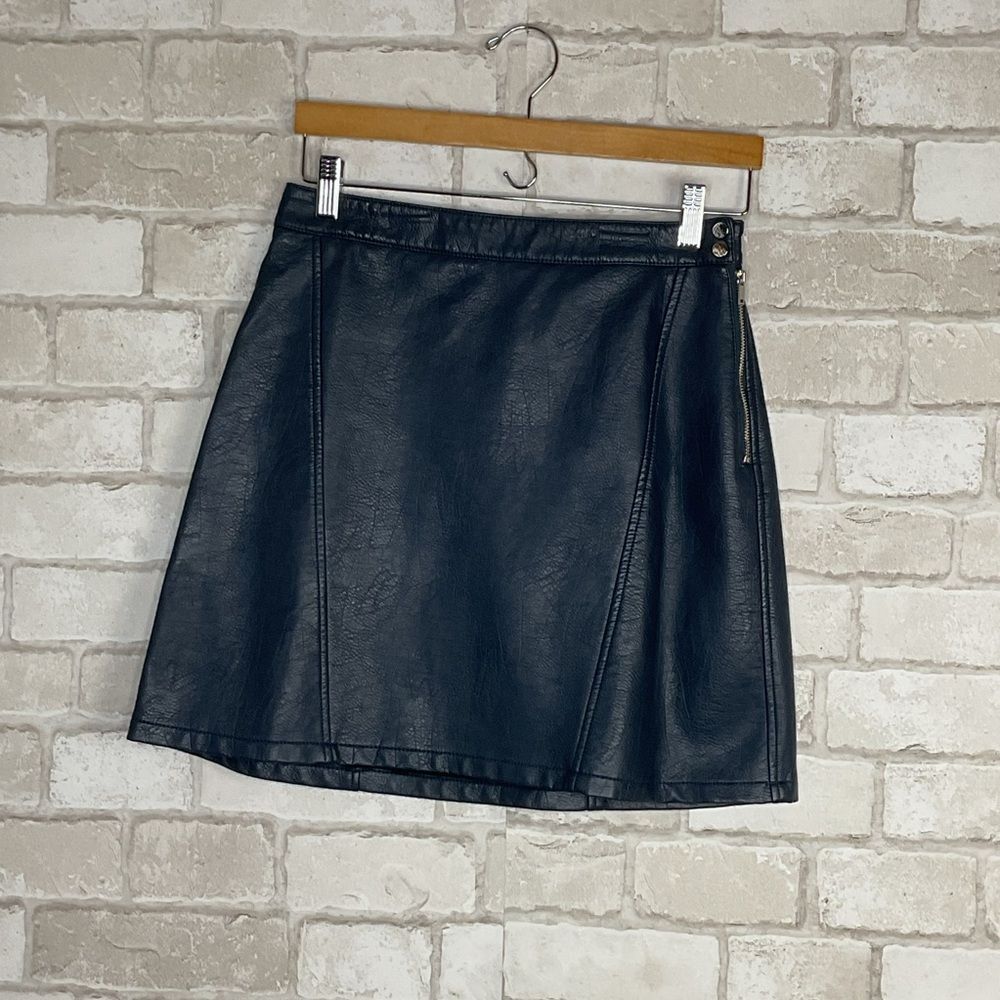 Zara Faux Leather Mini Skirt Size S